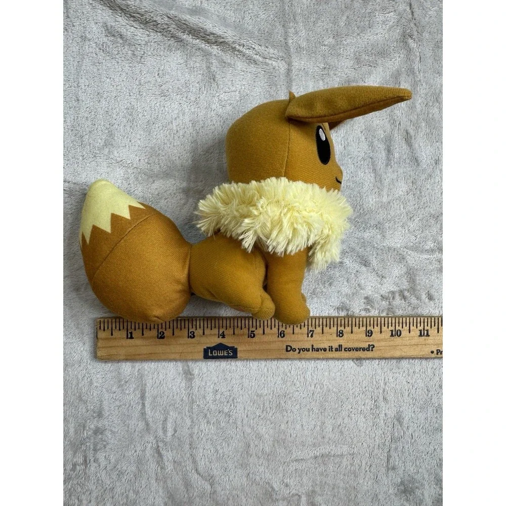 Pokémon Toy Factory Eevee Character Plush 2021 – Sitting – 7” x 8” x 5” – EUC